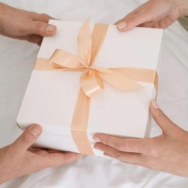 The Benefits of Personalized Gifts: Showcasing Qstomize's Top Products as Personalized Gift Ideas - Qstomize.com